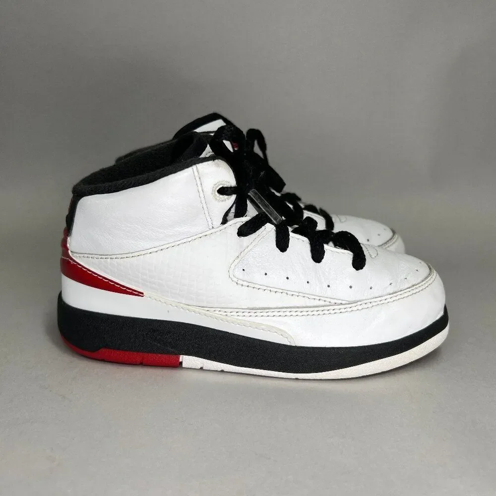 Jordan 2 Retro OG Chicago Shoes Youth‎ Size 10C White Leather Air Jordan Retro